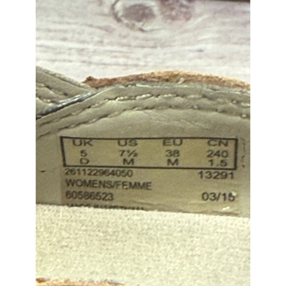 Clarks Slip On Shoes Women SZ 7.5M Tan Leather Comfort Flats Stretch - Picture 6 of 16